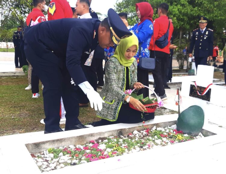 HUT Pipas ke-19 Lingkup Kanwil Kalteng, Rutan Palangka Raya Tuan Rumah Ziarah dan Tabur Bunga di Makam Pahlawan