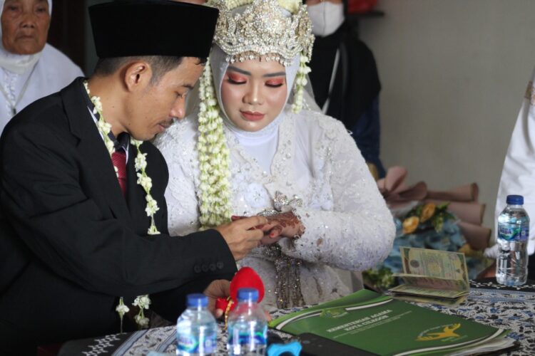 Sosok Wanita Ini Nikahi Pujaan Hati Yang Berada Dibalik Jeruji Besi Lapas Cilegon