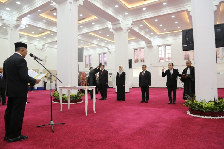 Lantik Pejabat Tinggi, Menko PMK: Saatnya Tunjukan Kesaktian