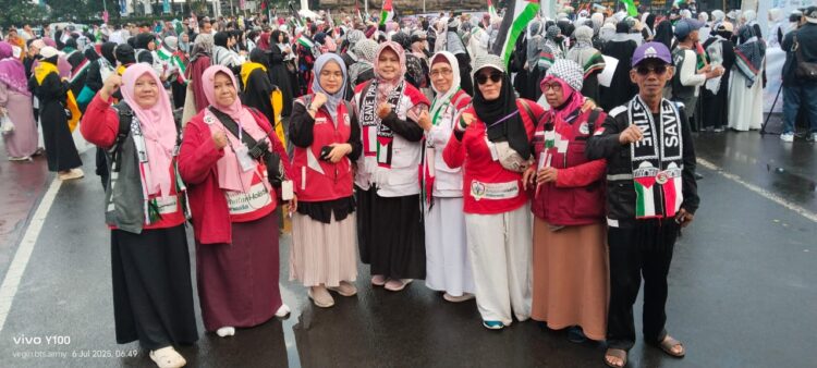 Ribuan Massa Perempuan Gelar Aksi Damai :Tolak Produk Pro Israel..!!