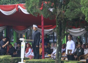 Bupati Cianjur Pimpin Upacara Hardiknas 2026 Apresiasi Guru Dan Siswa Berprestasi