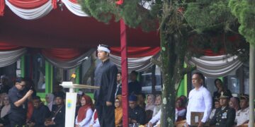 Bupati Cianjur Pimpin Upacara Hardiknas 2026 Apresiasi Guru Dan Siswa Berprestasi